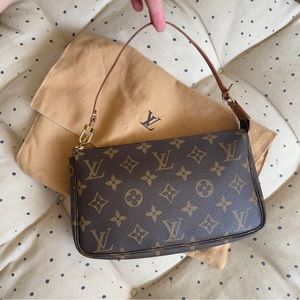 Louis Vuitton Vintage Monogram Pochette Pouch Bag